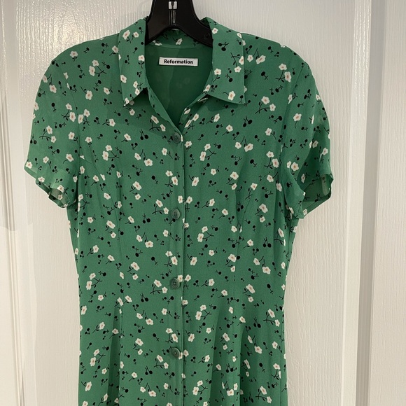 Reformation green floral dress. Gorgeous! Size 4. EUC. - Picture 2 of 6